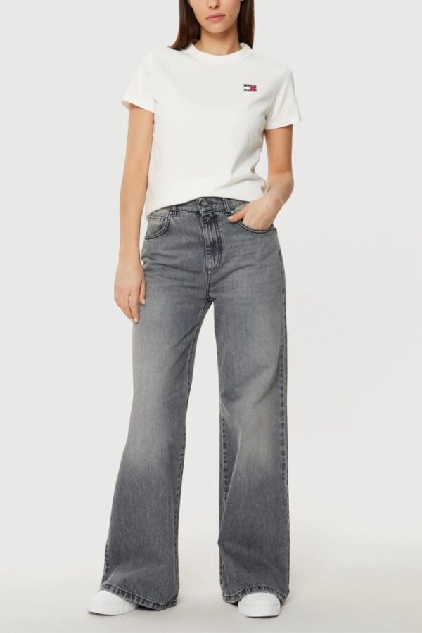 TOMMY JEANS Beżowy damski t-shirt z małym logo