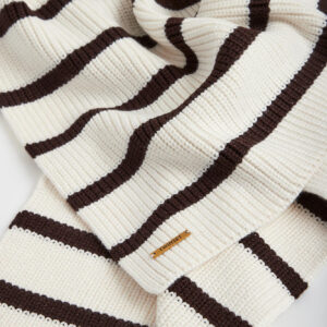 8383433fbfe03a4d4f4185fb7c951f07d51f2e60 Szalik damski z wełną TWINSET U&B