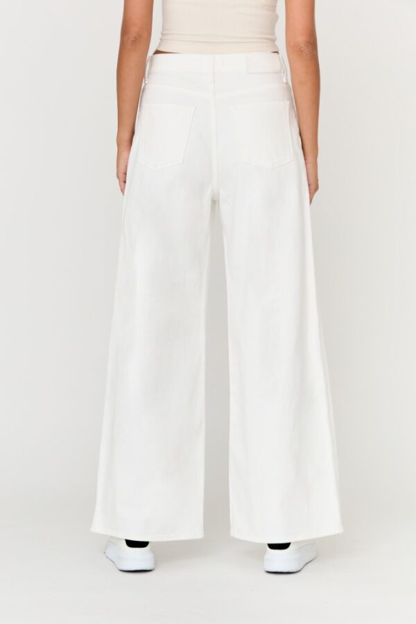 7 FOR ALL MANKIND Białe jeansy damskie Zoey Milk