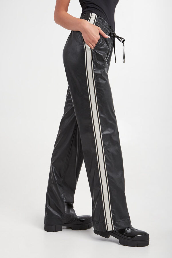 8e73d9ce99f3073f4b4257de7c1b8f8c5ce52719 Spodnie damskie z ekoskóry ERMANNO FIRENZE