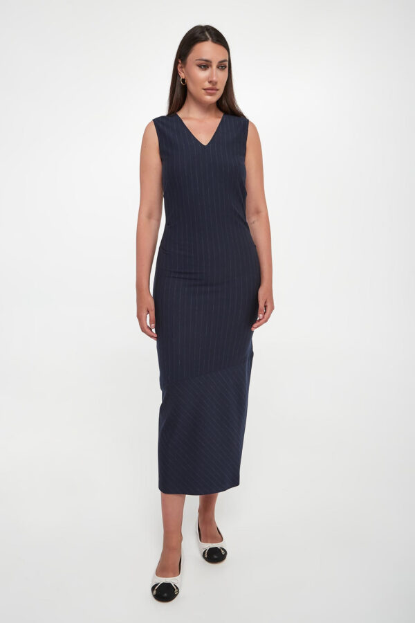 94942bcb964c5bd465600ee07cd17bdad2e477e2 Sukienka z drapowaniem Newport