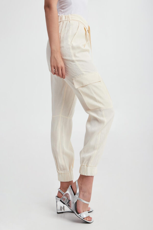 9aef8dea05ff3208beb6694ffe5dae1647934c70 Spodnie damskie żakardowe LIU JO