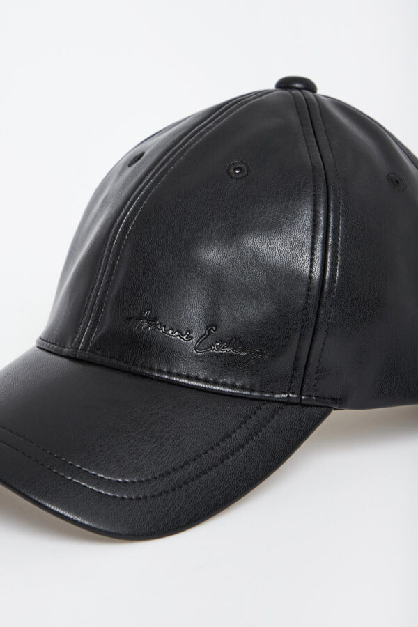 Czapka damska ekosóra ARMANI EXCHANGE