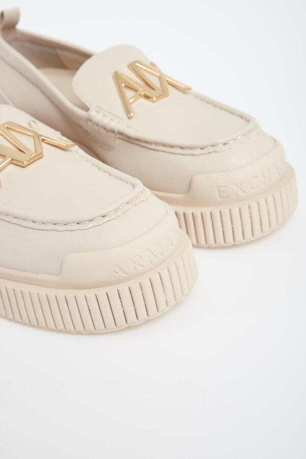 b5b4f54d78ba7baf7eee1a62f3f1513fb6c76396 Loafersy damskie ARMANI EXCHANGE