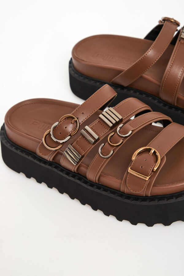 b6ff885091d7ae092e2fb9e2c7089249c8684f88 Klapki damskie skórzane PINKO