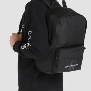 b765b52a252cf0c4730be08bebc62be577826106 CALVIN KLEIN Czarny pojemny męski plecak