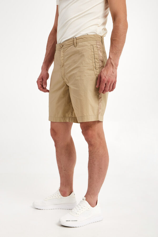 be51a514e769d3309d40df484f9b5ee33ada78b2 Bermudy ARMANI EXCHANGE