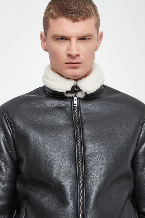 c24fb702b13a01cc91f9936aa392f21dd1ecf410 Kurtka męska LIU JO