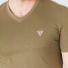 GUESS Khaki t-shirt męski w serek