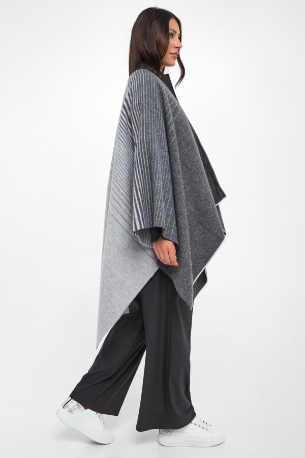 c5350da7e6a8041a34be7d3d20fe55609bdb0bd9 Ponczo damskie wełniane Brenta