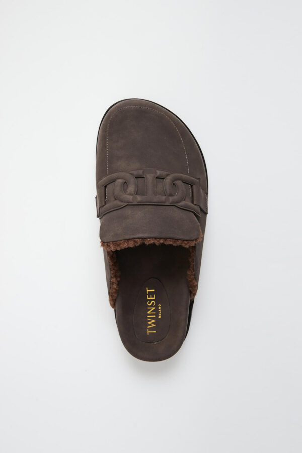 c8f618b9f52adf9fb157c916ff7704b95787a2ac Klapki mule damskie TWINSET