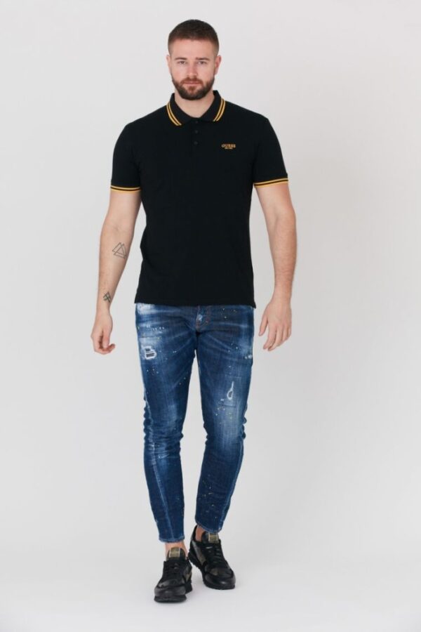 cc55514686ca08c614b5707d88fd06e0d56e2c12 GUESS Czarna męska koszulka polo z wyszywanym logo