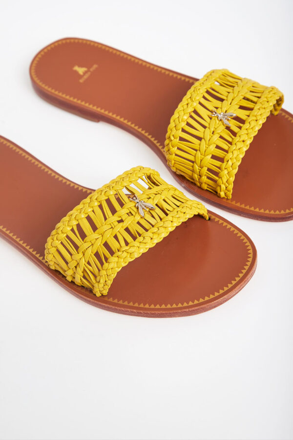 d0585128e5ae802d6cb022b85bcdf2fefb03e701 Klapki damskie skórzane PATRIZIA PEPE