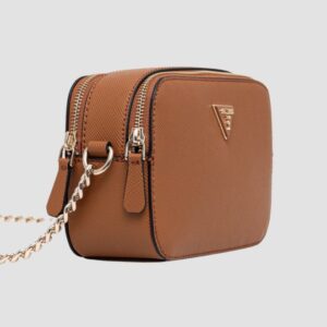 GUESS Brązowa kopertówka damska Noelle II