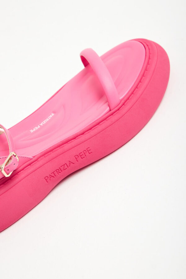 d1a1964b830e29420bc6f2e3fc932cc95dc6e9e9 Sandały damskie PATRIZIA PEPE