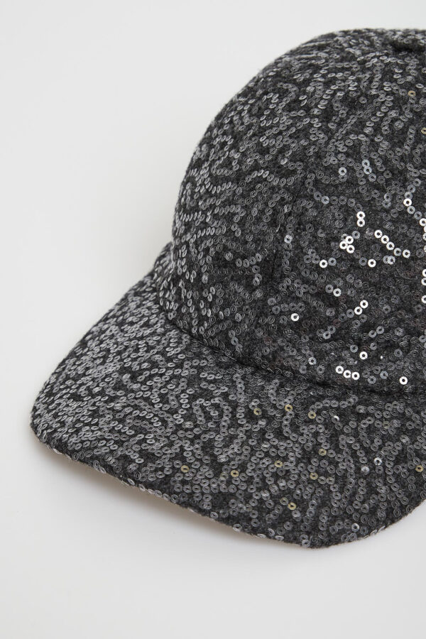 d7f5c29514106c247f1feed278ea0e2bfdc6de2d Czapka damska z daszkiem cekinowa PESERICO