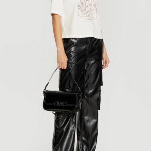 d9eee02a7f5f010f025b0782919356c960d54702 GUESS Beżowy t-shirt damski Bear Boxy