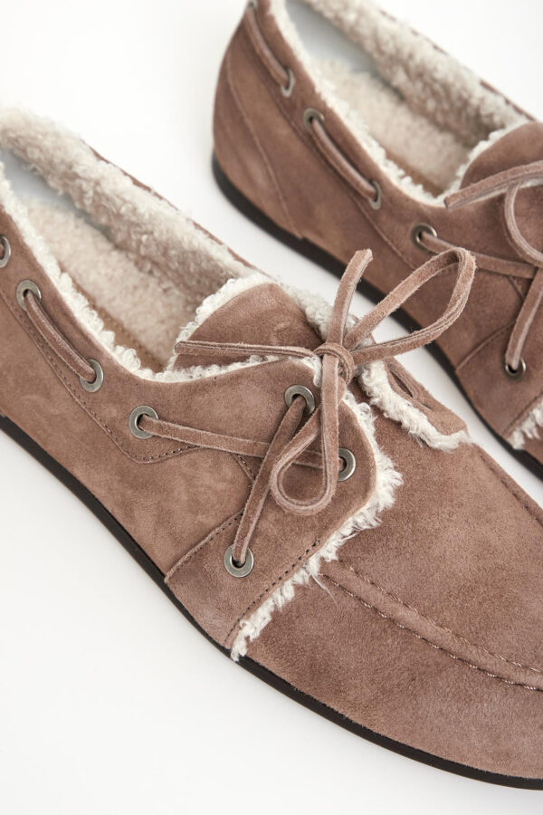 dac1ce66b44de57748370be03c5f7039fef19dfd Loafersy damskie zamszowe z futerkiem PESERICO