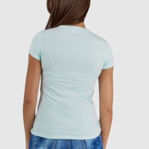 db270e8fc66db6885b19354effec2ff044086976 GUESS Błękitny t-shirt damski z metalicznym logo i cyrkoniami