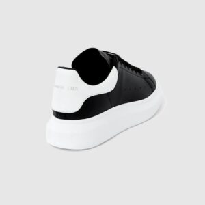 dde692029c9073bc528c366fa09ec72b81f0fcce ALEXANDER MCQUEEN Czarne sneakersy męskie z białym napiętkiem
