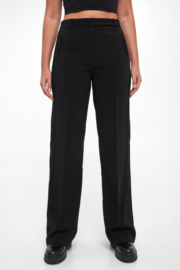 e095f81c8fae33b05d4cd365eabfdb123f9cb228 Spodnie damskie z krepy Rufa PINKO