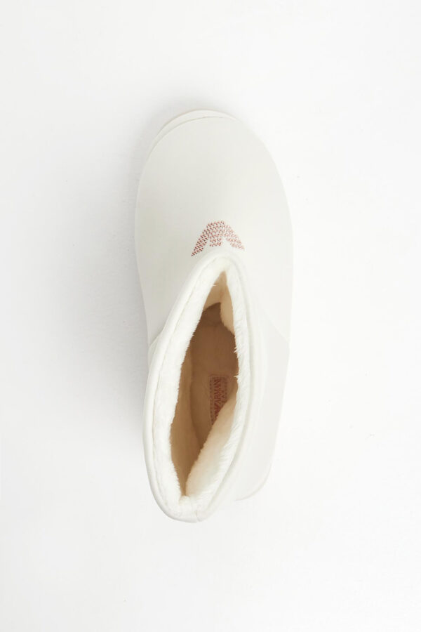 e18efb6cd61dd6c8edc2dc1e250d5b2ac1eefbd5 Kapcie damskie EMPORIO ARMANI