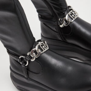 e55c265a4d09dc913b8a9285221017c3500f09d1 Kozaki z łańcuchem LIU JO