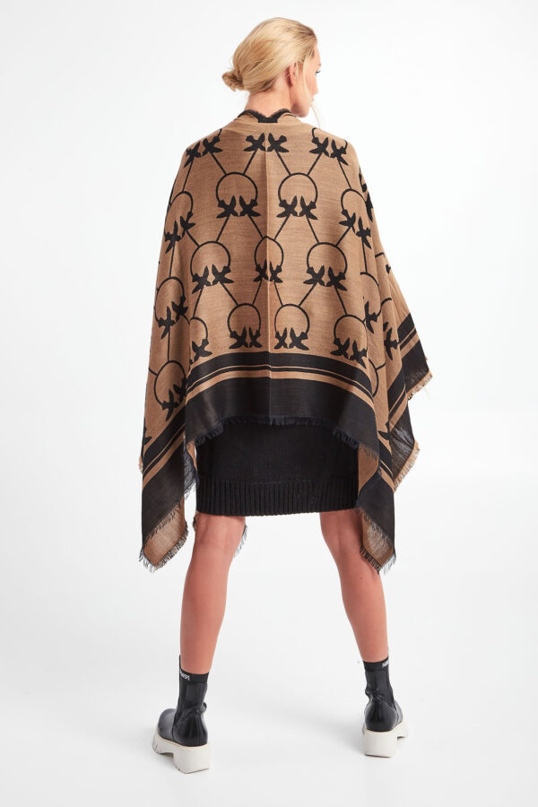 e5a99894ba07bd33556cb72a46c599c37acb3f2c Ponczo Podor PINKO