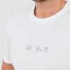 GUESS Biały męski t-shirt bawełniany z haftowanym logo