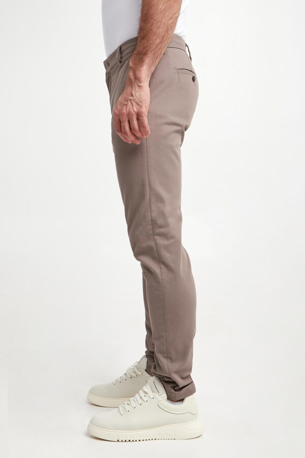 ee7459d9ae7239139c70f0ce7232cee929010053 Spodnie męskie EMPORIO ARMANI