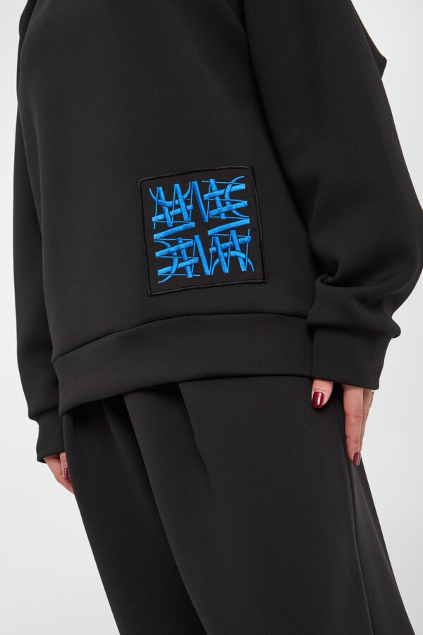 f16947611fbb77e9e732755cb34108a62aa9e316 Bluza damska z logo Verite MMC STUDIO