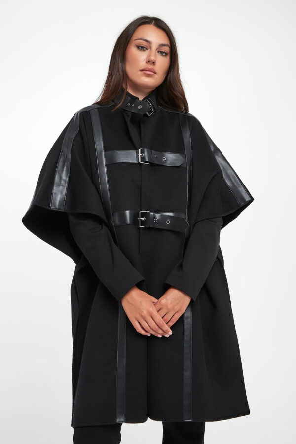 f2204d3cc056f1825dceed18ac25c662418b413e Ponczo damskie wełniane TWINSET