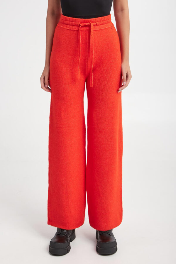 f22cff16f548845e1eb8c4bc2ac75b2e861b82a4 Spodnie damskie PATRIZIA PEPE