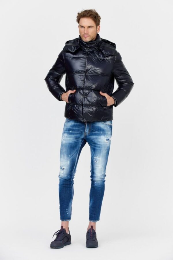 fac98bed76adb117d7af0cac0d299b3526e6758e EMPORIO ARMANI Granatowa puchowa kurtka męska, Rozmiar 48