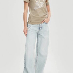 fb89e5f76517e5e58035b79371998805075aa9ea GUESS Zielony damski t-shirt Pearls Love