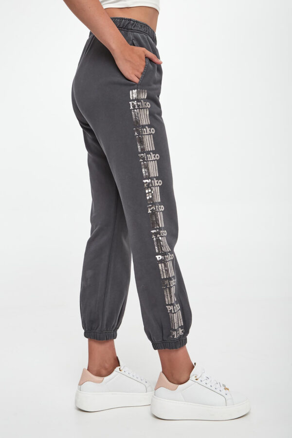 fd037938409371f81532c07a52e7873ebea46683 Spodnie damskie joggery Plumcake PINKO